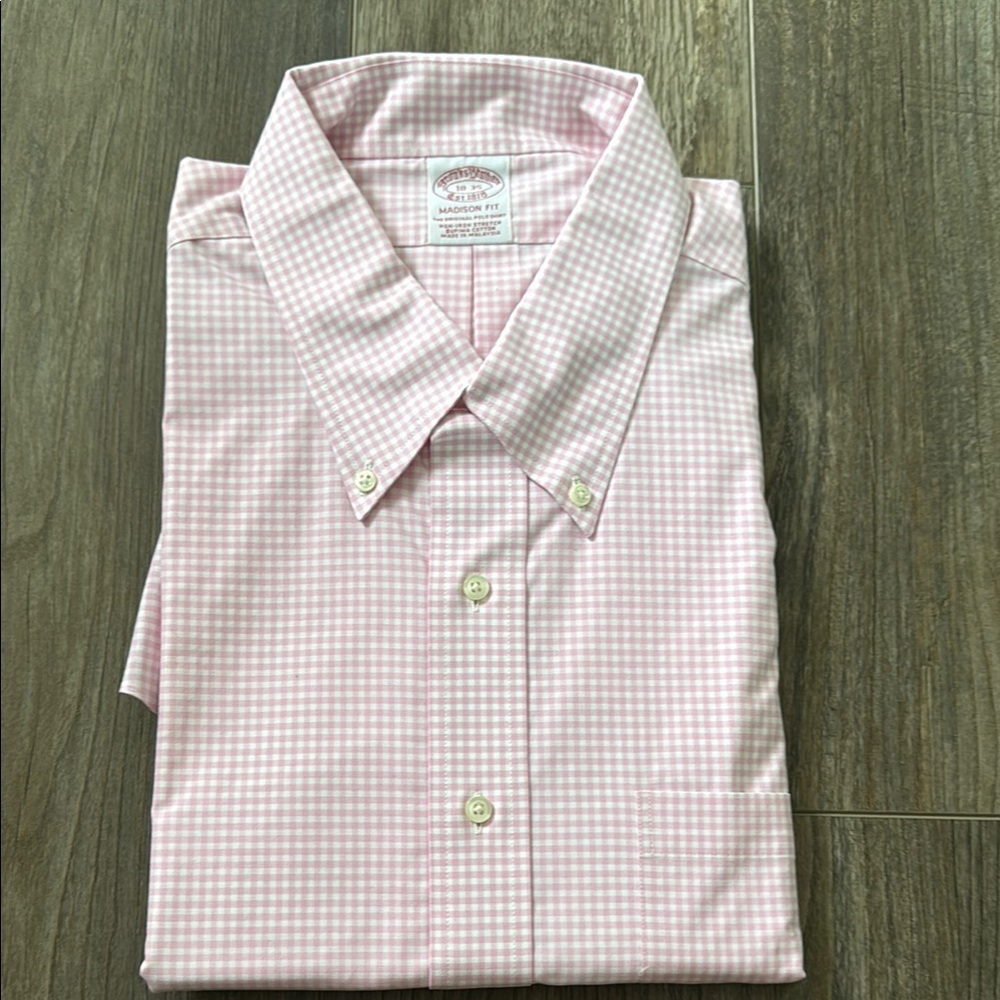 Brooks Brothers Pink Checkered Dress Shirt Classic Style Madison Fit